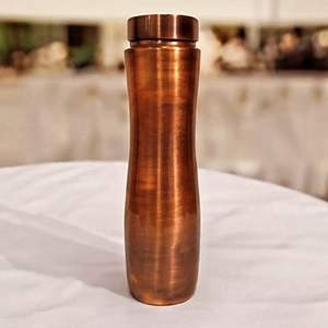 Botella de Agua de Cobre Puro de 1000 ml, Estilo Deportivo, con Logotipo Personalizable, Acabado Mate, Venta Directa - Product Image 1