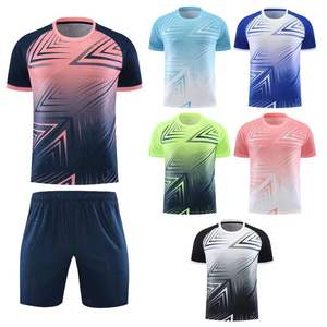 Conjunto completo personalizado nuevo estilo de fútbol transpirable camiseta de fútbol con nombre de equipo y logotipo Impresión digital para entrenamiento - Product Image 2