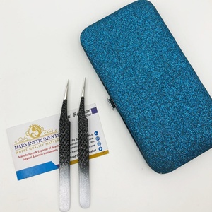 Pince à cils à angle droit Pro en acier inoxydable durable avec étui magnétique et pointe pointue pratique pour les extensions - Product Image 4