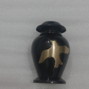 Mini urnas de recuerdo de cremación de latón para cenizas humanas Hermosas urnas pequeñas de color con estuche Premium Urnas de cremación hechas a mano - Product Image 1