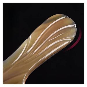 Peigne en corne fabriqué à la main de qualité supérieure pour le cuir chevelu des cheveux fins et le style de mode des cheveux frisés pour un usage domestique - Product Image 4