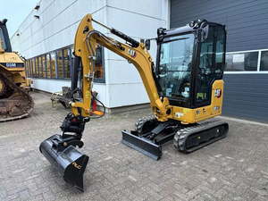 Mini-excavatrice sur chenilles CAT 301.8, excavatrice compacte PLC pour travaux de construction à petite échelle - Product Image 1