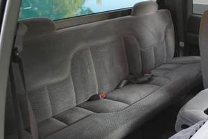 Chevrolet C3500 Coupé 2024 Usada, Camioneta de Carga Pesada, Construcción Duradera, Resistente, Fiable, Potencia de Trabajo, Clásica, Resistente, Volante a la Izquierda, Cuero Oscuro R15 - Product Image 6