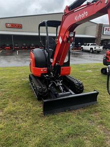 Miniexcavadora compacta Kubota KX033-4, máquina de cadenas con sistema hidráulico eficiente para trabajos de paisajismo, agricultura y construcción. - Product Image 4