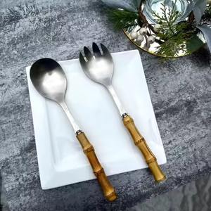 Cuillère et fourchette de service à salade faites à la main ensemble de couverts de service à salade à poignée durable ensembles de vaisselle couverts en acier miroir - Product Image 1