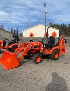 Tracteur à roues Kubota BX23S 2022, 23 CV, diesel, 4 roues motrices, avec chargeur et pelle rétrocaveuse, puissance nominale de 160 CV, composants principaux inclus - Product Image 2