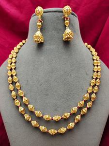 Elegance básico chapado en oro Look collar de calidad premium con pendientes para mujer joyería de diseñador para colección de ropa de boda - Product Image 2