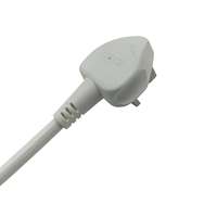 Cable de extensión de salida de viaje del Reino Unido de 3 vías con interruptor de control maestro