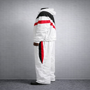 Conjunto Deportivo de Dos Piezas para Hombre, Chaqueta de Nylon con Cierre y Parches, Pantalones Deportivos, Traje Deportivo de Nylon Personalizado - Product Image 4