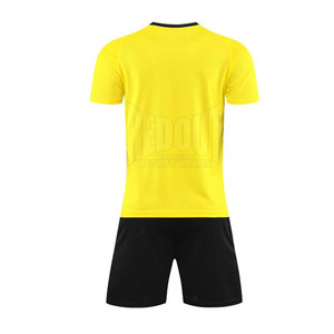 Ensembles d'uniformes de football pour adultes de haute qualité personnalisés pour hommes légers à séchage rapide respirants - Product Image 2