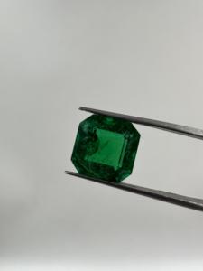 3.83 carats couleur vert vif meilleure qualité naturelle zambienne de qualité supérieure pierre précieuse en vrac coupe émeraude pour une utilisation de bijoux haut de gamme - Product Image 4