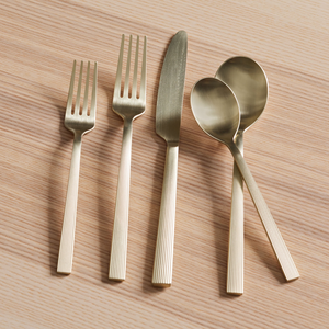 Cuillère en laiton au look vintage pour la cuisine ou la décoration Cuillère en laiton non toxique pour une alimentation saine Dessert en laiton massif Ensembles de salle à manger élégants - Product Image 6