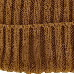 Bonnets tricotés personnalisés avec logo tissé brodé Chapeaux beiges pour la plage Petite quantité fabriquée à partir de mohair - Product Image 6