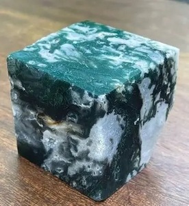 คริสตัลสีเขียวธรรมชาติคุณภาพสูงขัดเงาขนาด 60 มม. รูปทรงลูกบาศก์  ขนาดสั่งทำได้  คริสตัลบำบัด  ของตกแต่งบ้าน - Product Image 3