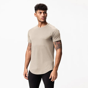 Chemises de fitness à évacuation de l'humidité au toucher doux Chemises de fitness à coupe active lisses conçues pour les hommes Chemises de fitness pour l'entraînement des femmes - Product Image 4