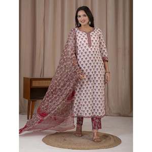 Traje de estilo indio étnico de algodón con estampado a mano en bloques blancos y rosas, kurta, pantalón y salwar Anarkali. - Product Image 3