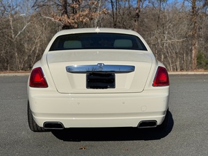 Rolls-Royce Ghost 2013, Motor V12 Turbo de 6.6L y 48V, Sedán Automático - Product Image 3