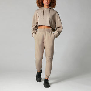 Conjunto de chándal con parche de lana Tech personalizado, acampanados y pantalones de chándal Sudadera con capucha, conjunto de chándal recortado lavado ácido, conjunto de chándal corto para mujer - Product Image 5