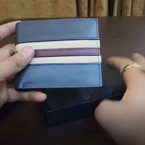 Portefeuille en cuir bleu premium pour homme avec fenêtre d'identité et plusieurs emplacements pour cartes, design élégant et fin pour un usage quotidien et des cadeaux - Product Image 1