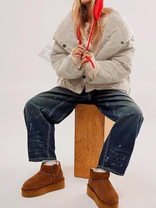 Abrigos ultraligeros de Invierno para mujer Chaqueta acolchada empacable resistente al agua Logotipo personalizado Técnicas de punto impresas transpirables - Product Image 5