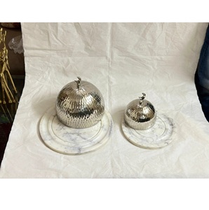 ถาดเสิร์ฟอาหารหินอ่อนพร้อมฝาโลหะถาดเสิร์ฟอาหารและเค้กถาดของว่างในร้านอาหารพร้อมโดม - Product Image 6