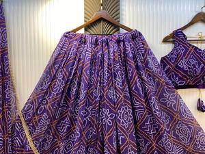 เสื้อผ้าพิมพ์ลาย Georgette lehenga choli เต็มรูปแบบสำหรับฤดู navratri - Product Image 5