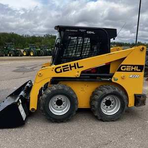 Chargeuse compacte haute performance GEHL R220 - Product Image 2