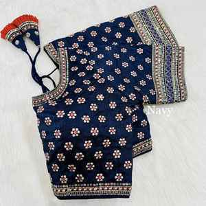 Trabajo nupcial bordado pesado con hermosa blusa Latkan - Product Image 5