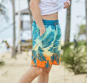 Pantalones cortos de verano para hombre de alta calidad, estilo informal de secado rápido con logotipo personalizado, diseño de patrón sólido de sublimación - Product Image 4