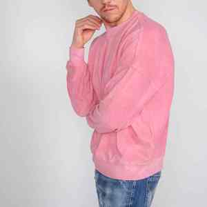 Sudadera estilo urbano con lavado ácido, diseñada para brindar comodidad y confort con tonos texturizados, ideal para un día relajado. - Product Image 4