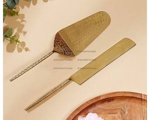 ชุดมีดหั่นเค้กสแตนเลสสตีลและเรซินสุดหรูพร้อมอุปกรณ์ขัดผิวด้านสำหรับเสิร์ฟเค้ก - Product Image 6