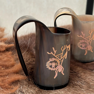 Authentique chope à bière Viking originale avec logo sculpté à la main sur agate naturelle, corne à boire de style animal écologique d'Inde - Product Image 5