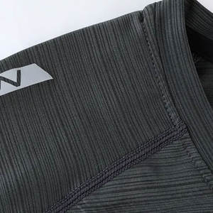 Vente en gros de t-shirts d'entraînement sportif personnalisés pour hommes t-shirts de fitness tricotés en polyester spandex vierges pour l'entraînement - Product Image 5