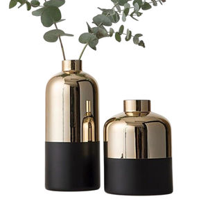 Présentoir floral de salon et de balcon à la maison Vase à fleurs en fer métallique de la plus haute qualité pour la décoration de mariage à un prix abordable - Product Image 1