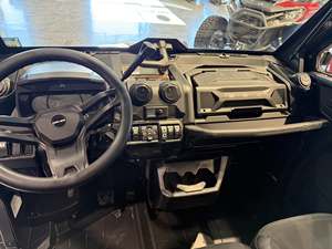 รถอเนกประสงค์ CAN-AM Defender Max Limited HD10 ปี 2024 แบบ 4 ประตู / 6 ที่นั่ง ขับเคลื่อน 4 ล้อ |   รถอเนกประสงค์ขับเคลื่อนสี่ล้อ Can-Am Defender Max Limited - Product Image 5