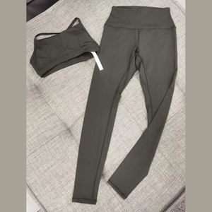 Leggings imprimés sublimés personnalisés pour femmes pantalons de gymnastique sans couture taille haute extensible pour le yoga, le fitness et l'entraînement quotidien - Product Image 4