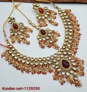 ENSEMBLE DE BIJOUX INDIENS TRADITIONNELS ET À LA MODE EN CUIVRE ENSEMBLE DE BIJOUX DE MARIAGE POUR FEMMES BOUCLES D'OREILLES ET COLLIER - Product Image 3