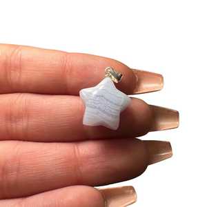 Pendentif en cristal délicat fabriqué à la main Collier en argent avec pierres précieuses naturelles Bijoux uniques pour femmes - Product Image 5