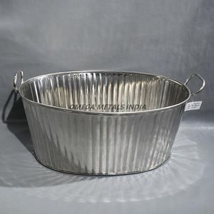 Refroidisseur de vin de qualité supérieure en acier inoxydable Design nervuré durable avec poignées latérales robustes pour une portabilité facile - Product Image 1