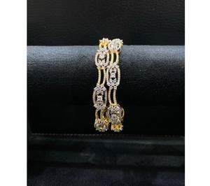 Bracelets en laiton plaqué or de qualité supérieure, sertis de zircons, collection de deux bracelets, pour mariage et occasions spéciales, pour femmes et filles. - Product Image 1