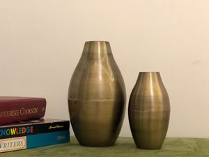 Handmade Modern Sculptural Metal Iron Flower <b>Vase</b> Stylish <b>Textured</b> Finish Designed for Contemporary Minimalist & Coastal Spaces - Product Image 4