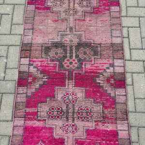 Tapis vintage 2,9 x 11,1 pieds, tapis turc, tapis rose style sud-ouest en laine - Product Image 4