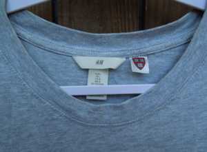 Camiseta de hombre serigrafiada de La Universidad de Harvard - Product Image 4