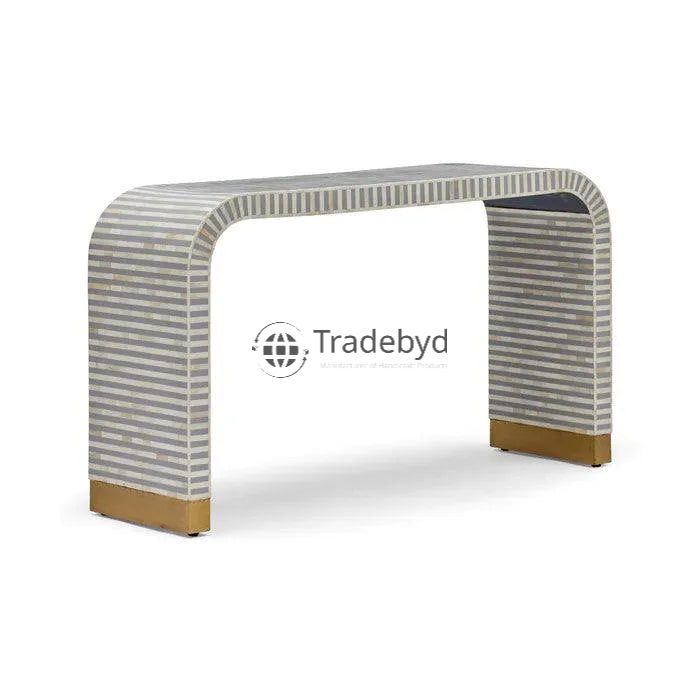 Available in different Colors