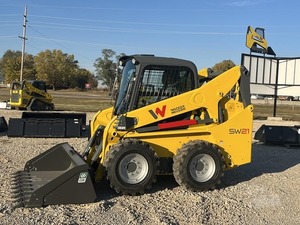 รถตักล้อยาง Wacker Neuson SW21 แบบ Skid Steer ขนาดเล็ก มือสอง พร้อมบุ้งกี๋ - Product Image 5