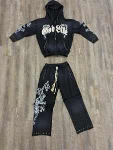 Sudaderas con capucha de hombre personalizadas con pedrería, chándales con lavado ácido para hombre, pantalones de chándal apilados, chándales unisex acampanados con bordado desgastado - Product Image 3