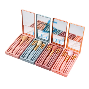 Ensemble professionnel de 5 pinceaux de maquillage avec poils synthétiques doux et complets pour le visage et les lèvres, 13 pièces par ensemble avec étui - Product Image 6