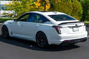 Cadillac CTS 2025 Usado, Diésel Oscuro, R20, Transmisión Manual de 6 Velocidades, 300-400 CV, Turbo, Techo Panorámico, Fibra de Carbono, Volante a la Izquierda, Estacionamiento - Product Image 4