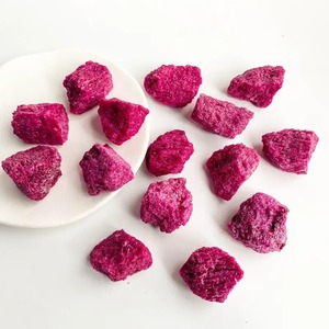 Chips di pitaya rosa disidratate a prezzi più economici cubetti di frutta secca drago deliziosi frutti di drago rosso croccanti - Product Image 4