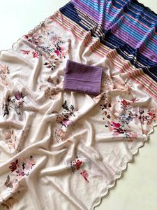 Nuevo lanzamiento: Saree Bareli Premium de Chinon Suave con Elegante Estampado Floral y Borde de Diseño con Corte Arco en Contraste, Incluye Blusa - Product Image 2